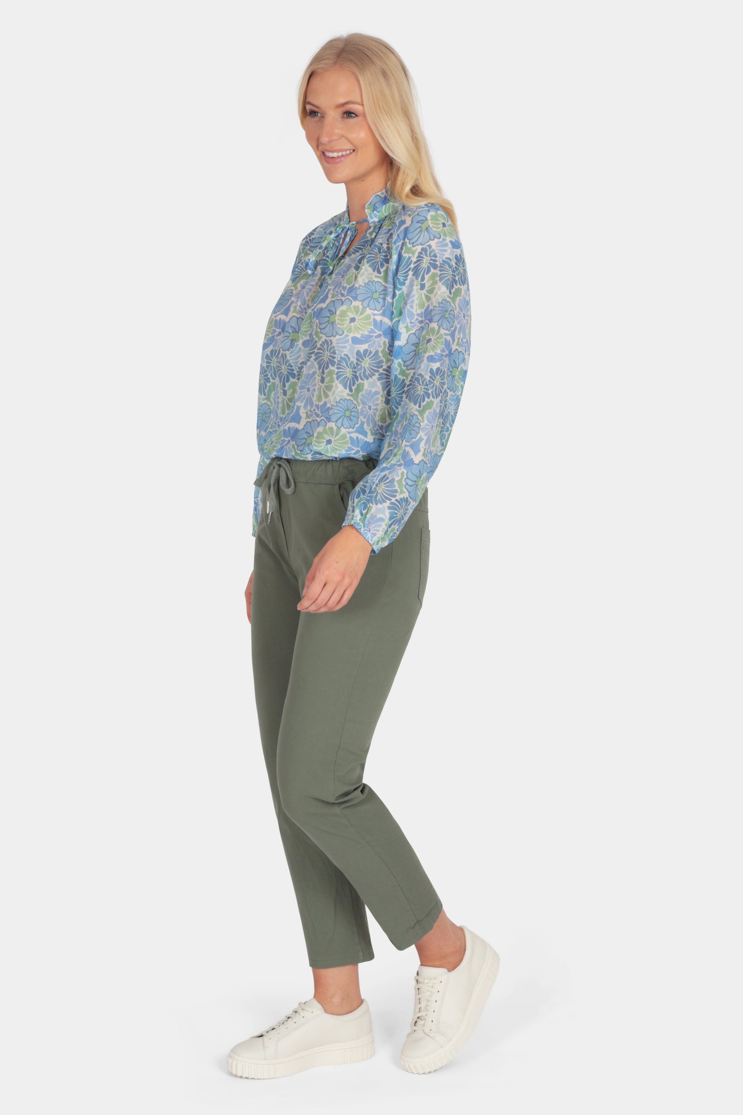 Daisy Frill Neck Blouse