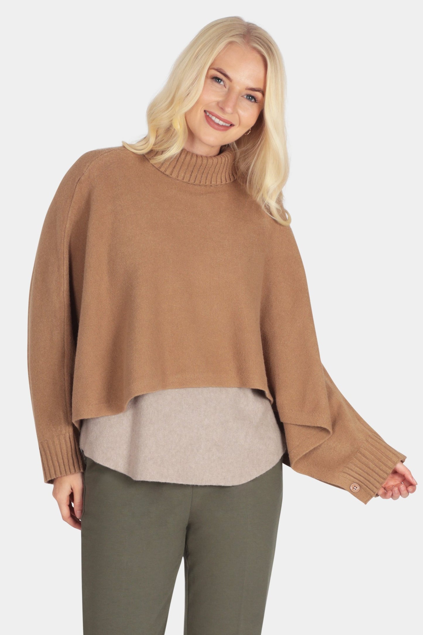 Gillie Cropped Poncho